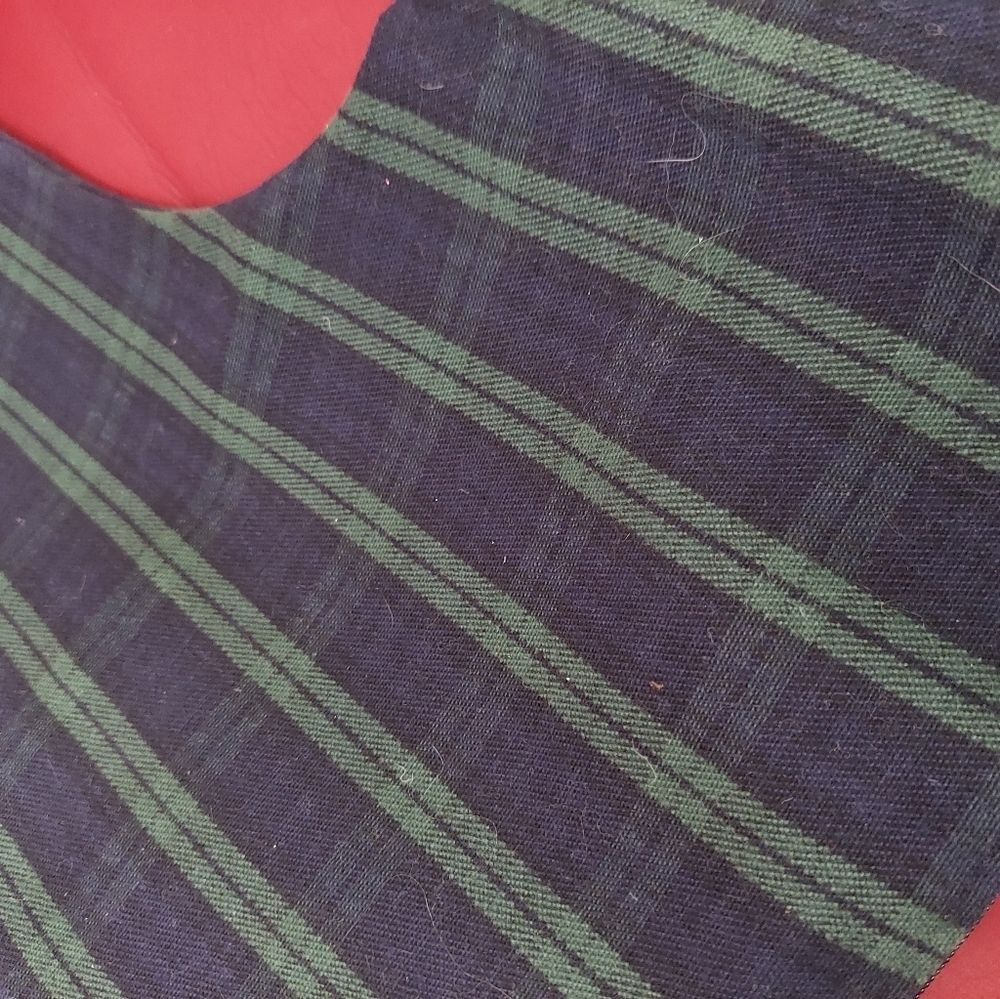 New Brookstone Travel PILLOW Plaid Vacation ( Bag C) - Picture 2 of 3